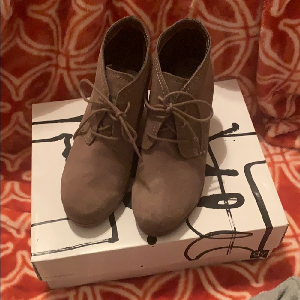 Suede taupe ankle booties